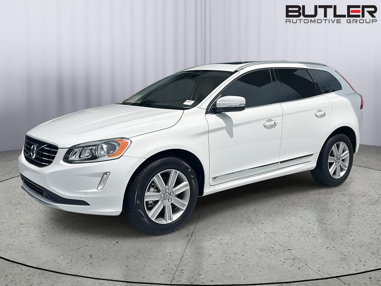Ice White 2016 Volvo XC60 T5 Drive-E Premier FWD SUV / Crossover Front-Wheel Drive Automatic