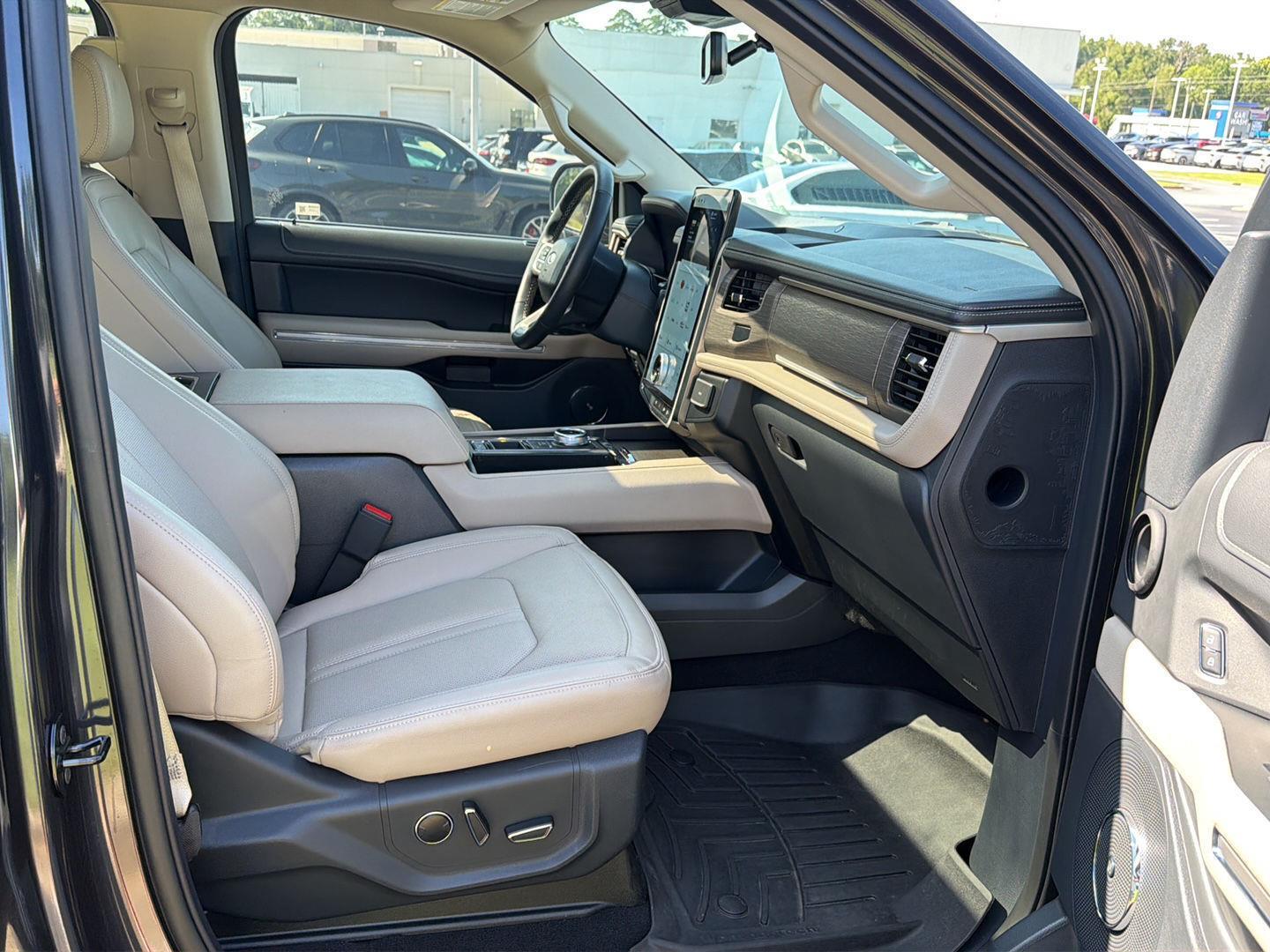 Used 2024 Ford Expedition SUV