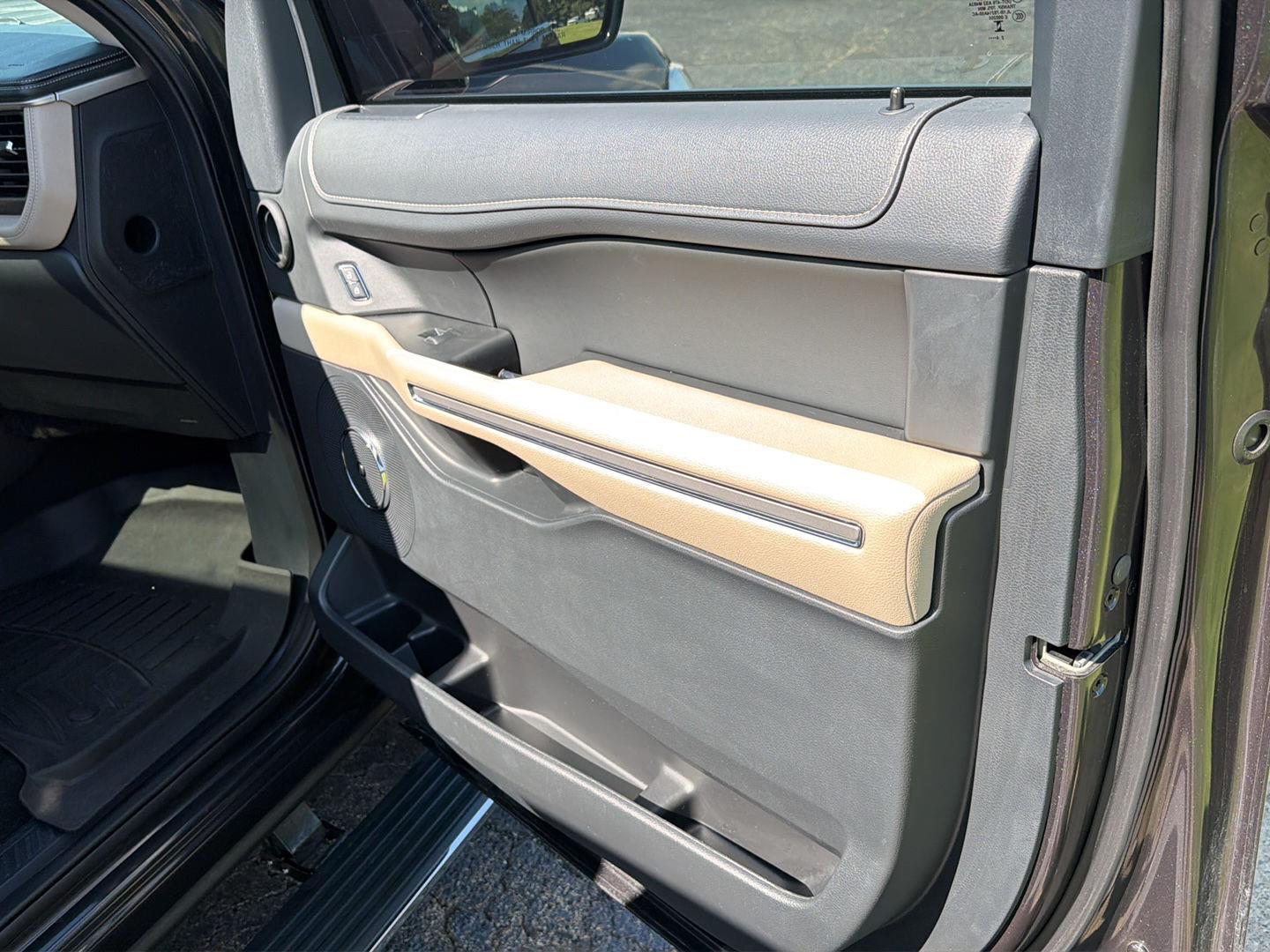 Used 2024 Ford Expedition SUV