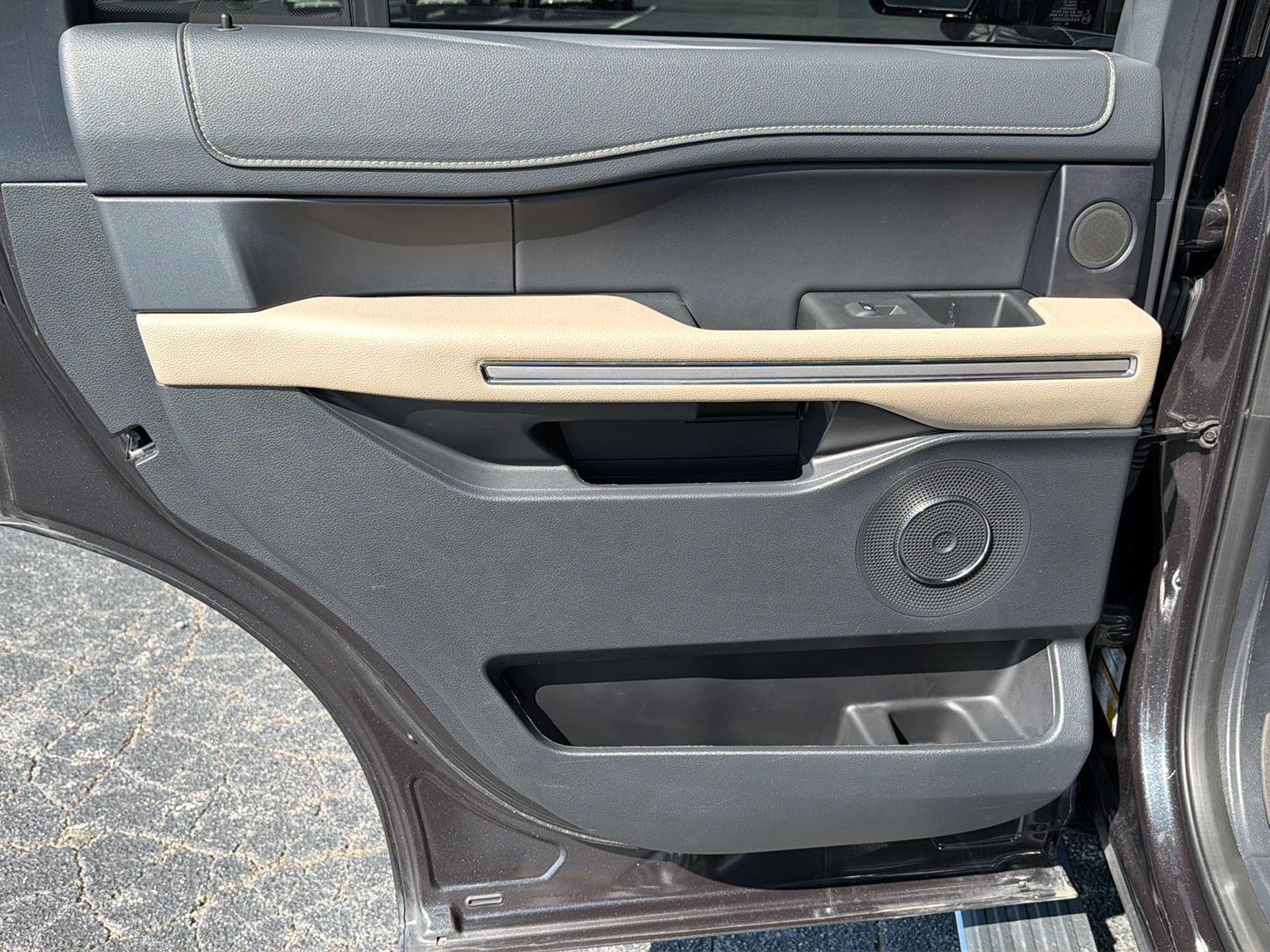 Used 2024 Ford Expedition SUV