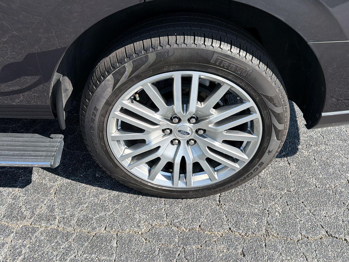 Used 2024 Ford Expedition SUV