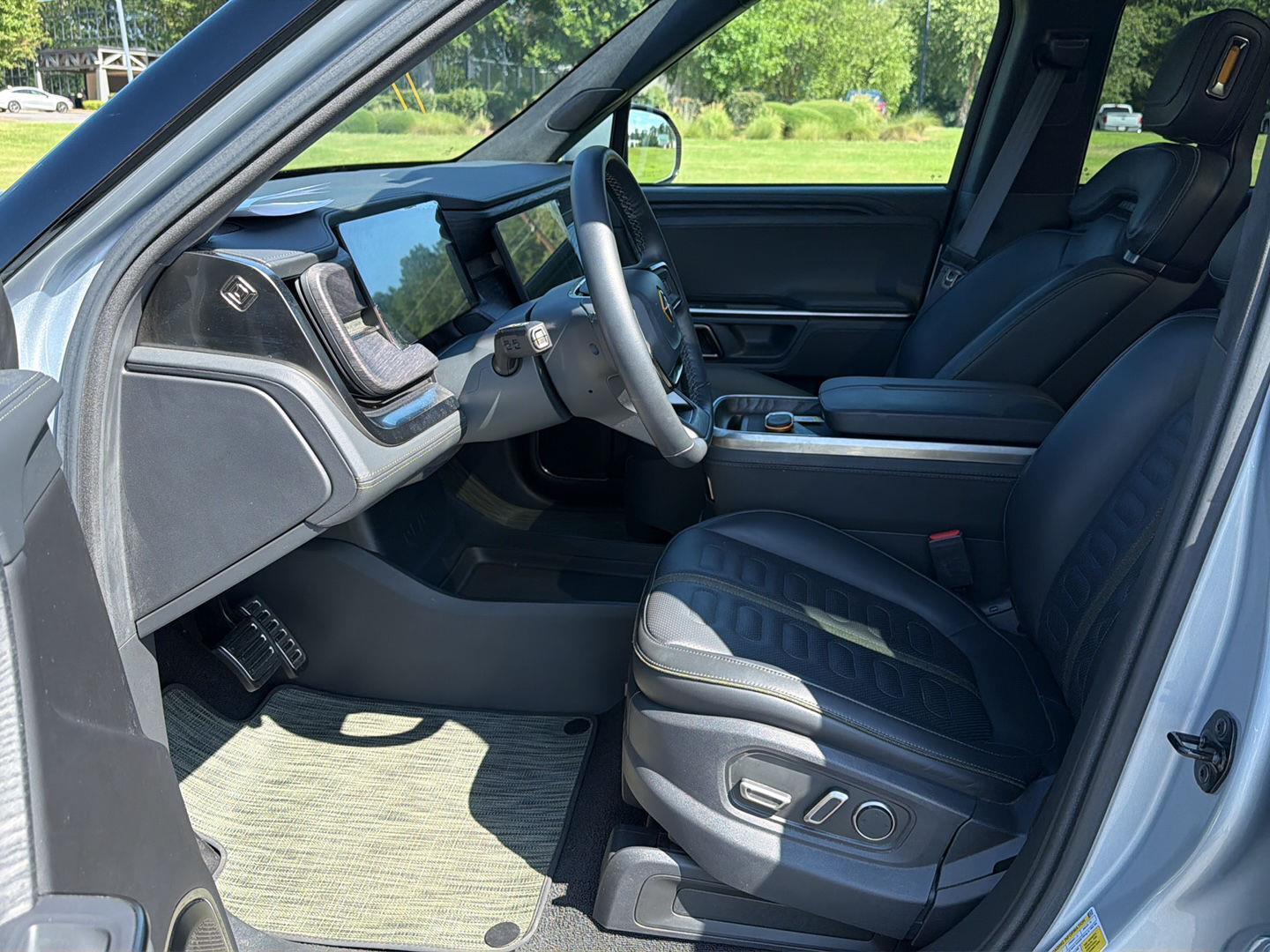 Used 2024 Rivian R1S SUV