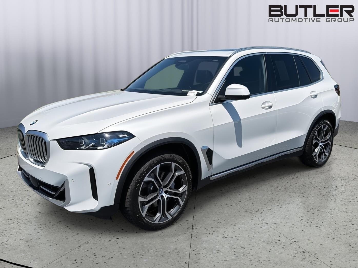 Mineral White Metallic 2026 BMW X5 SUV / Crossover Rear-Wheel Drive Automatic