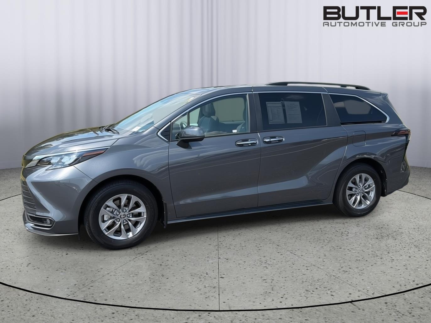 Used 2025 Toyota Sienna Van