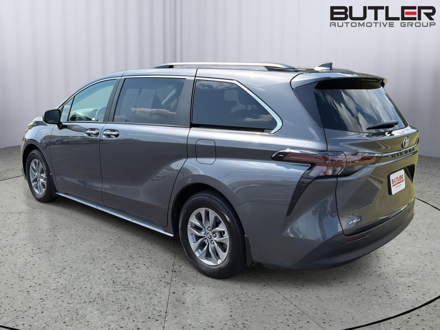 Used 2025 Toyota Sienna Van