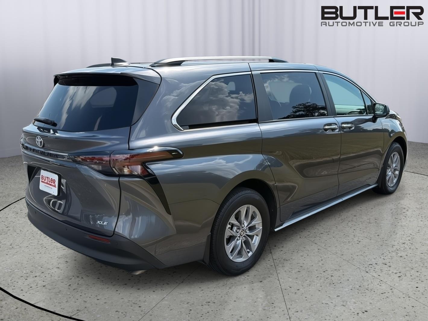 Used 2025 Toyota Sienna Van