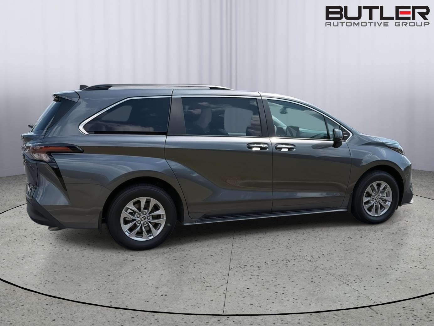Used 2025 Toyota Sienna Van