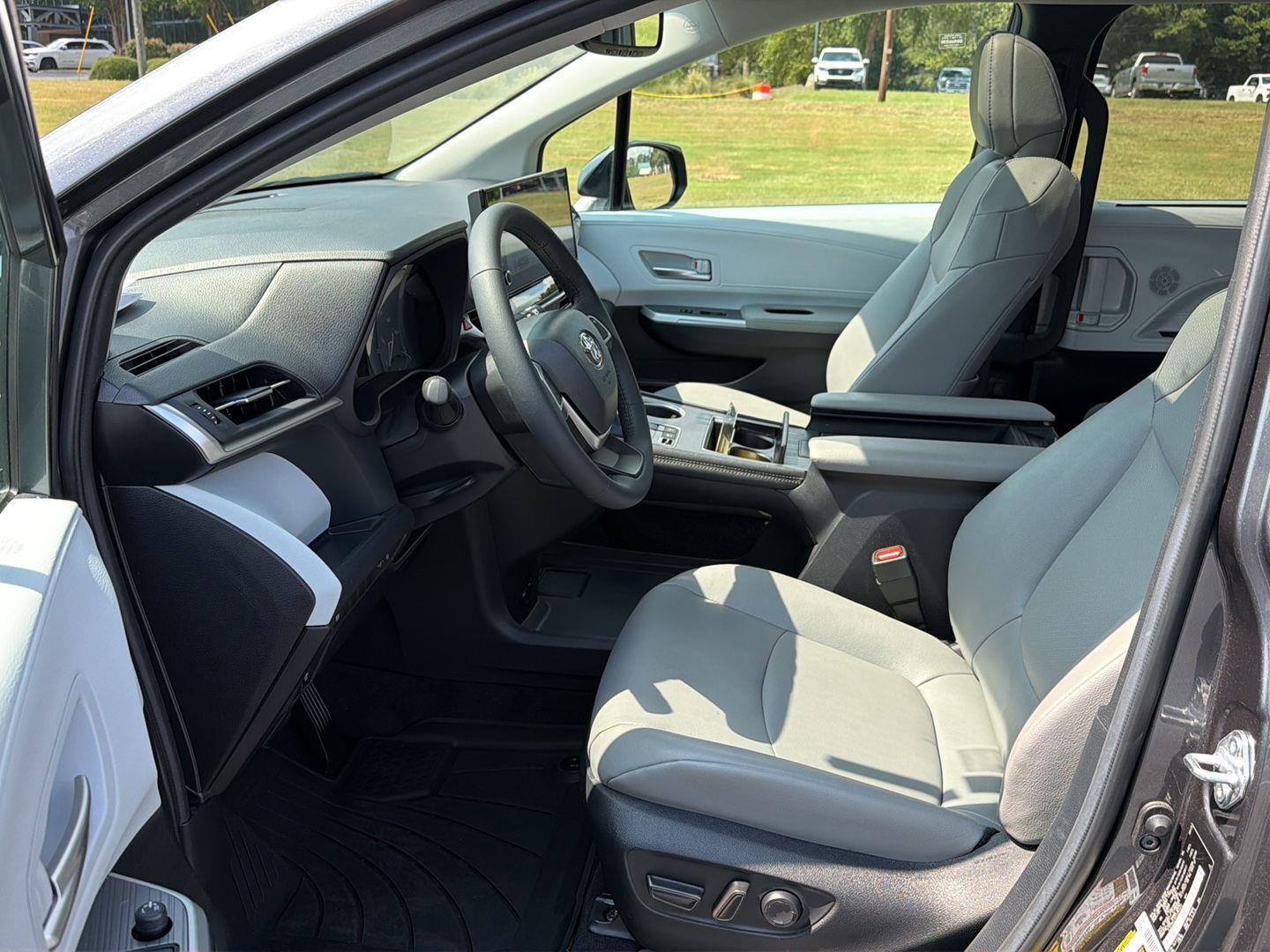 Used 2025 Toyota Sienna Van