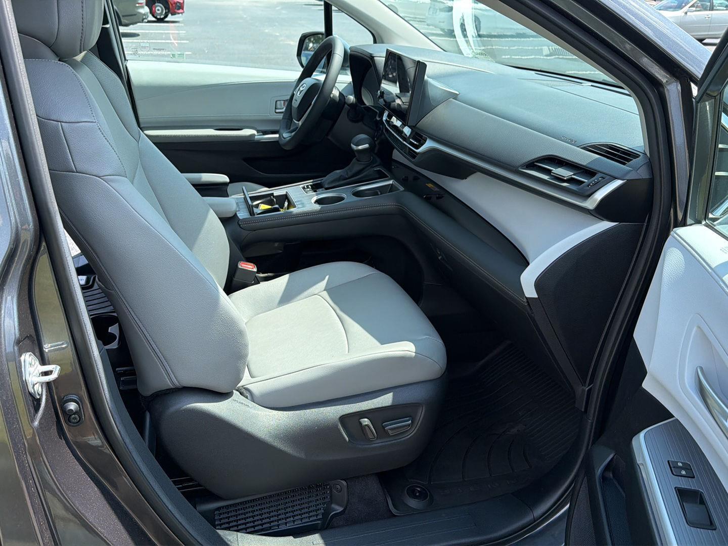 Used 2025 Toyota Sienna Van