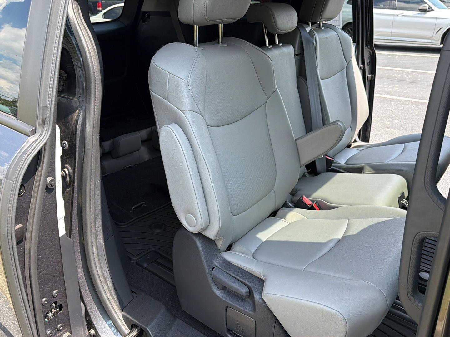 Used 2025 Toyota Sienna Van