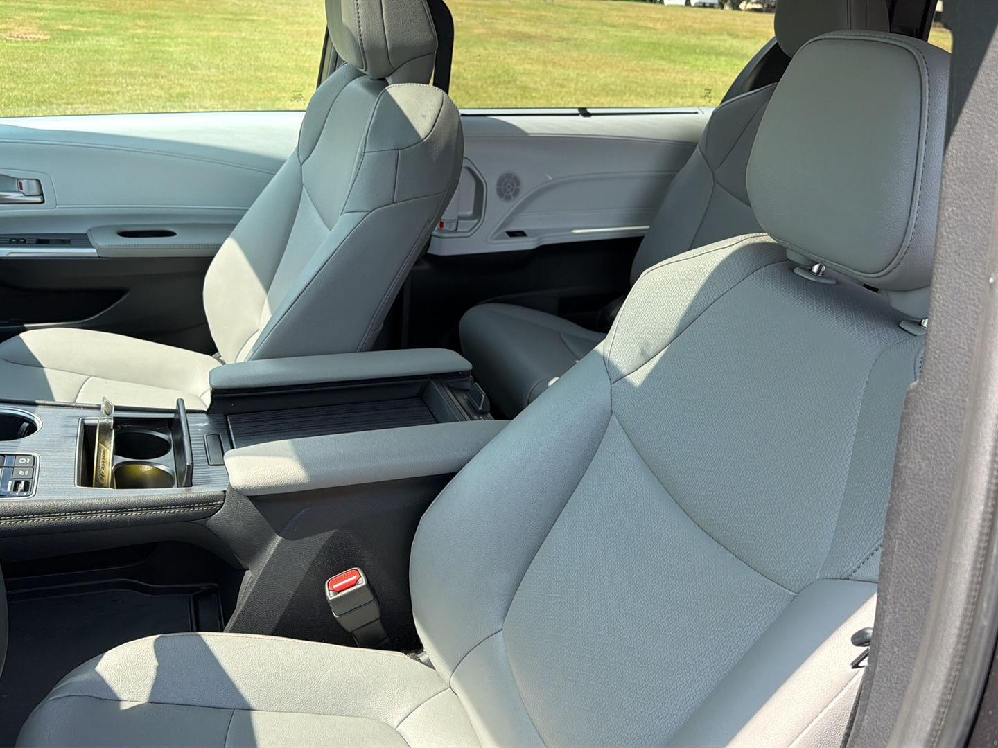 Used 2025 Toyota Sienna Van