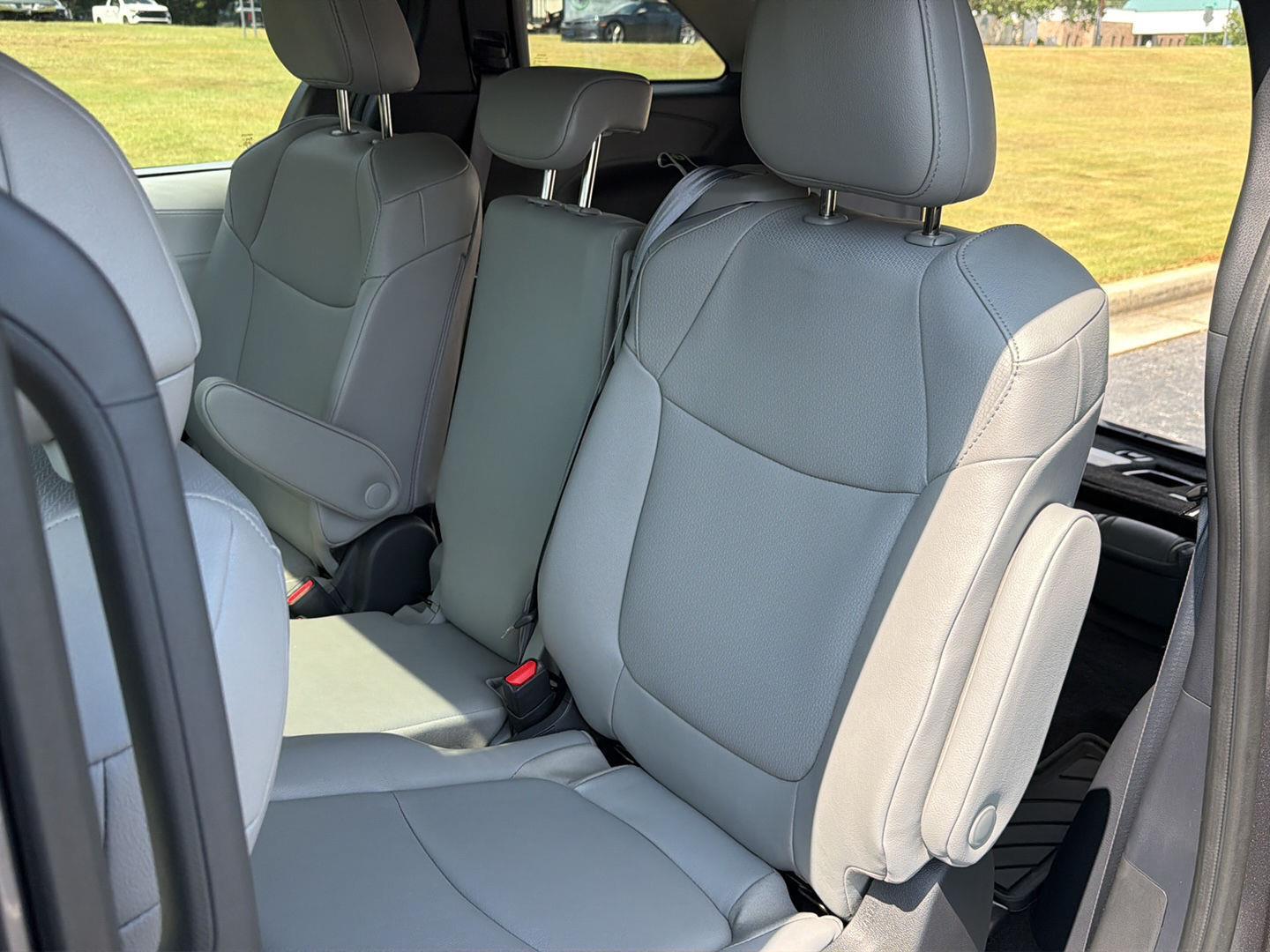 Used 2025 Toyota Sienna Van
