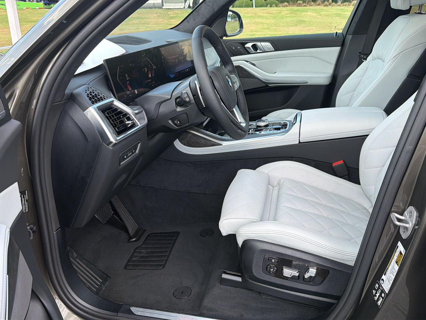 Used 2027 BMW X7 SUV