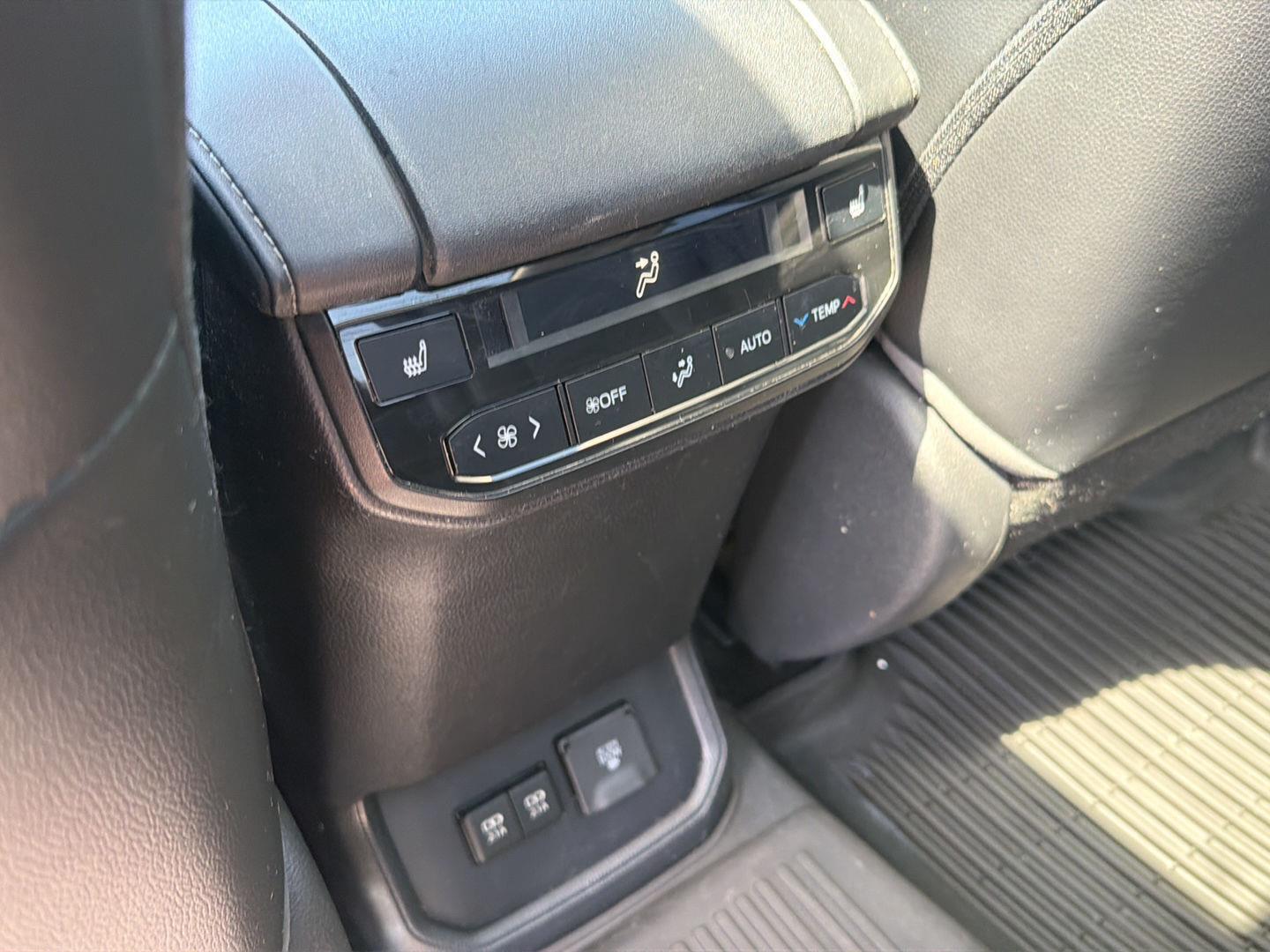 Used 2020 Toyota Highlander SUV