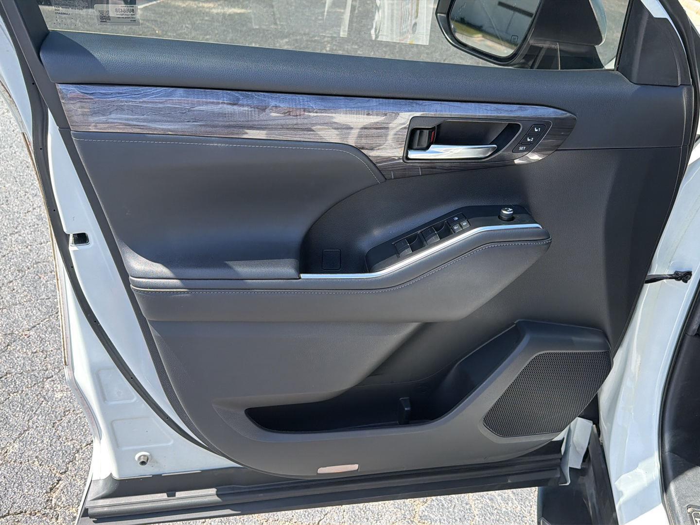 Used 2020 Toyota Highlander SUV