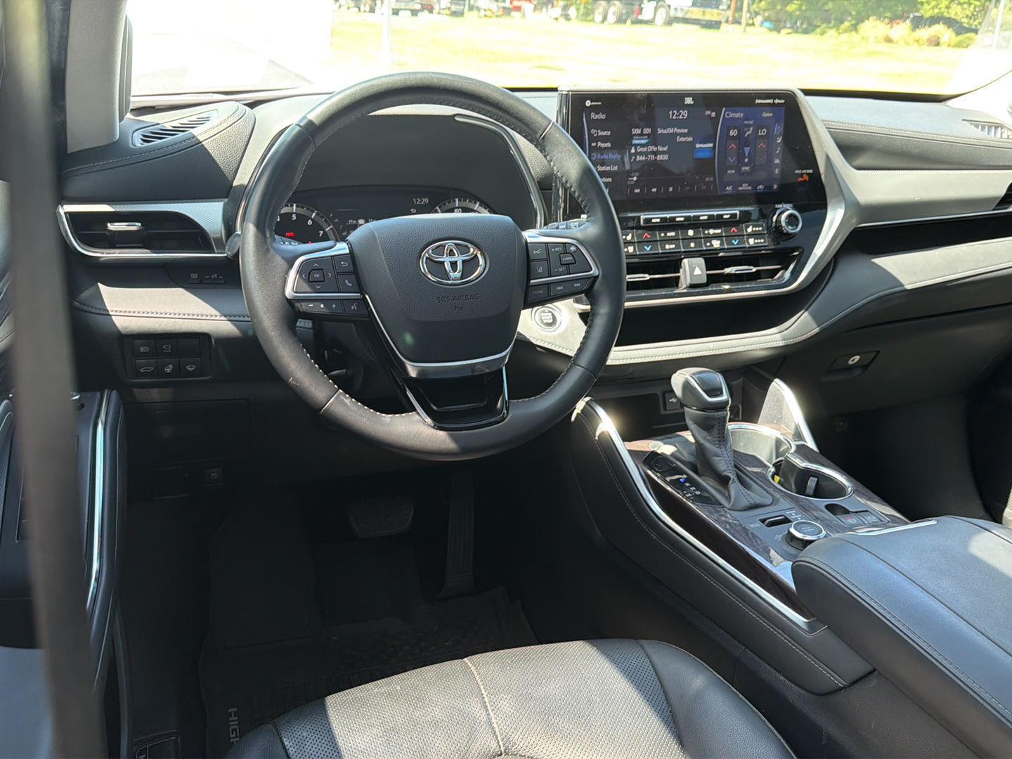 Used 2020 Toyota Highlander SUV