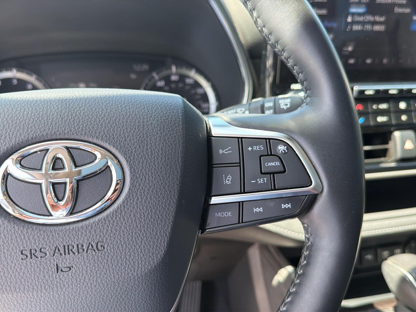 Used 2020 Toyota Highlander SUV