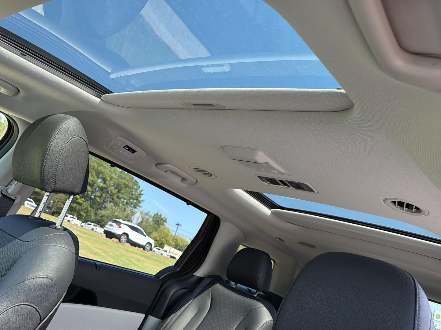 Used 2024 Kia Carnival Van