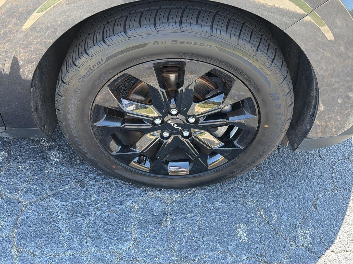 Used 2024 Kia Carnival Van