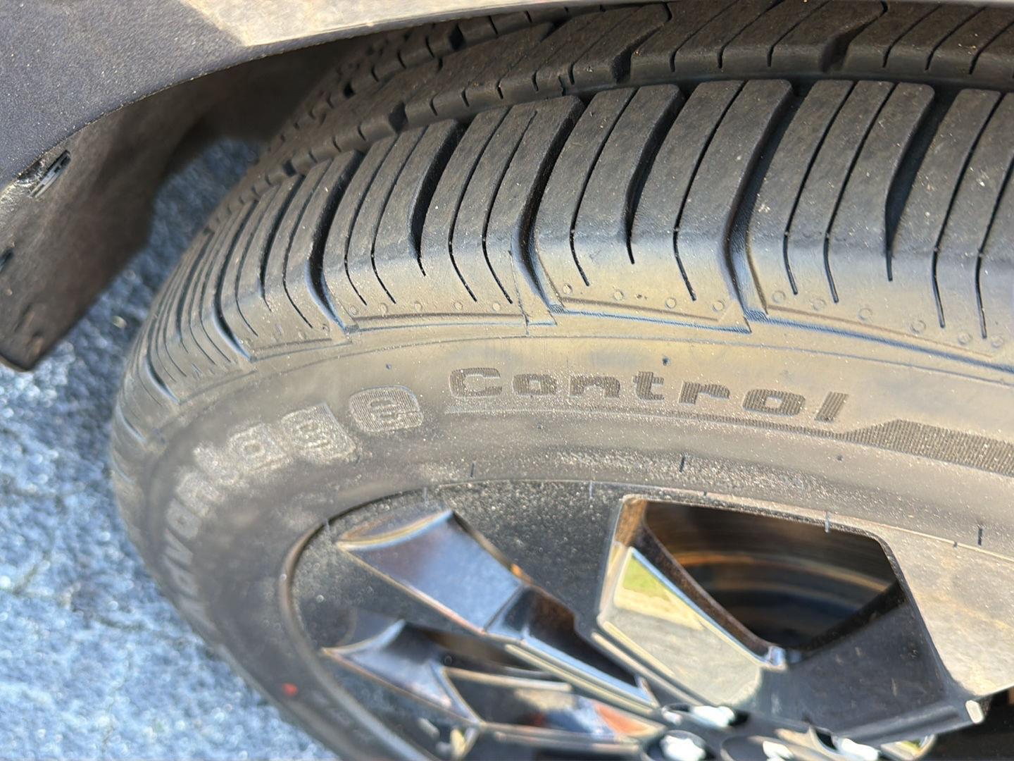 Used 2024 Kia Carnival Van