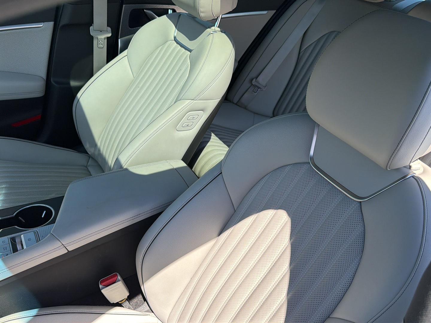Used 2023 Genesis G70 Sedan