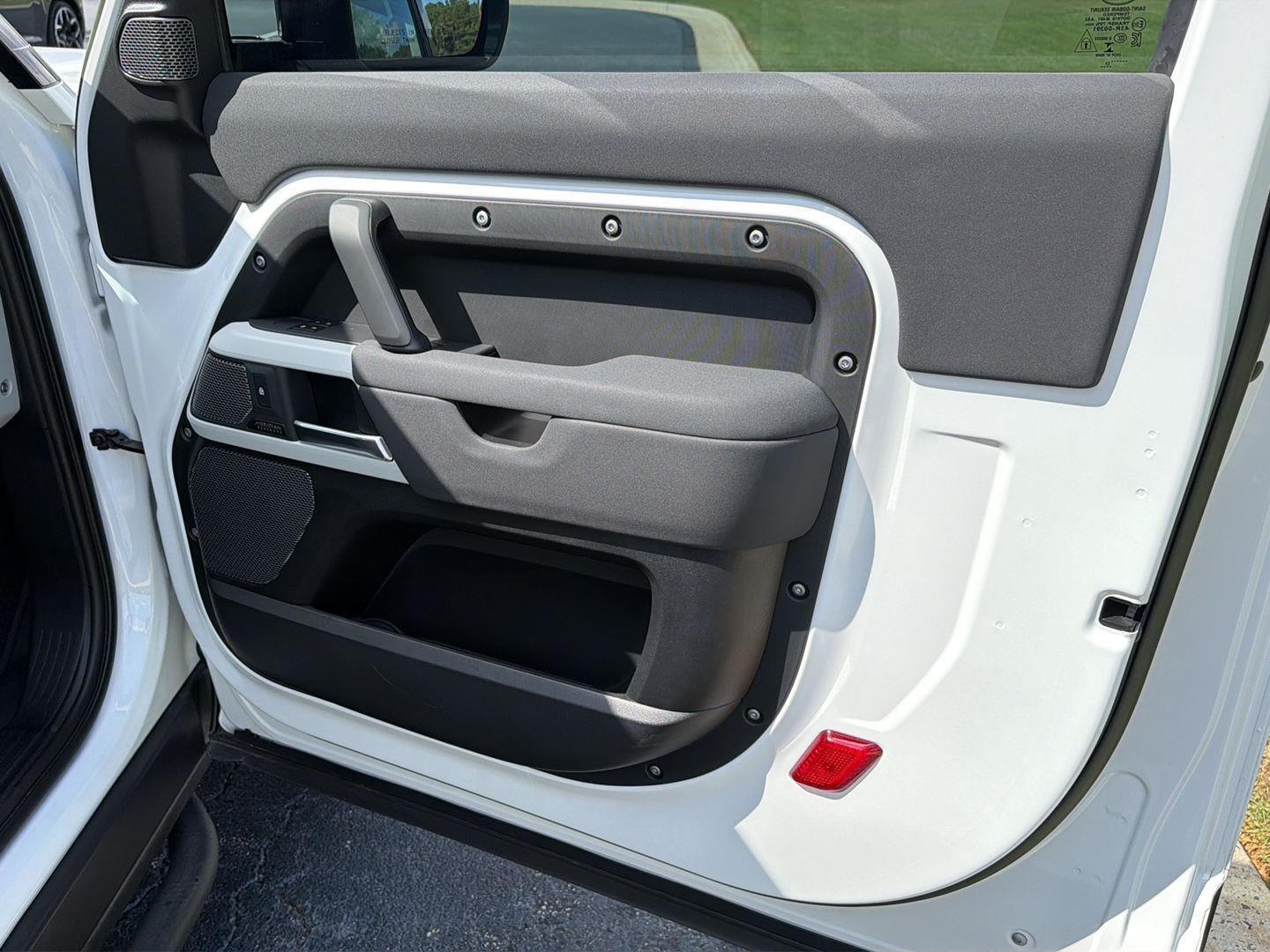 Used 2023 Land rover Defender Sedan