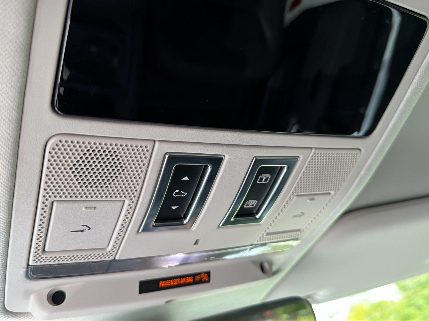 Used 2023 Land rover Defender Sedan