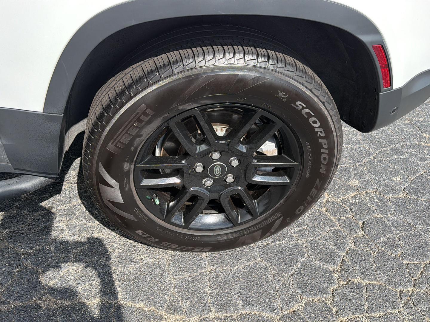 Used 2023 Land rover Defender Sedan