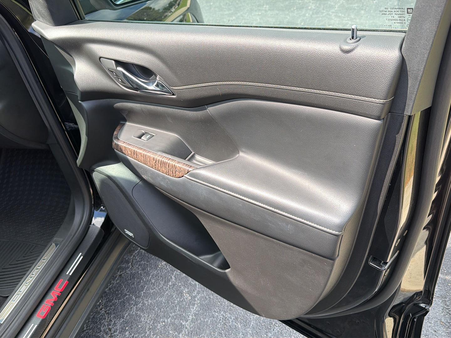 Used 2021 GMC Acadia Sedan