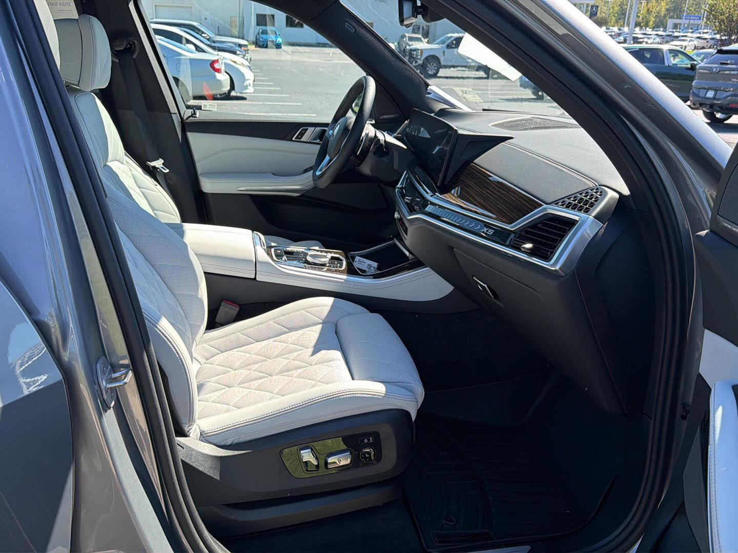 Used 2024 BMW X5 Sedan