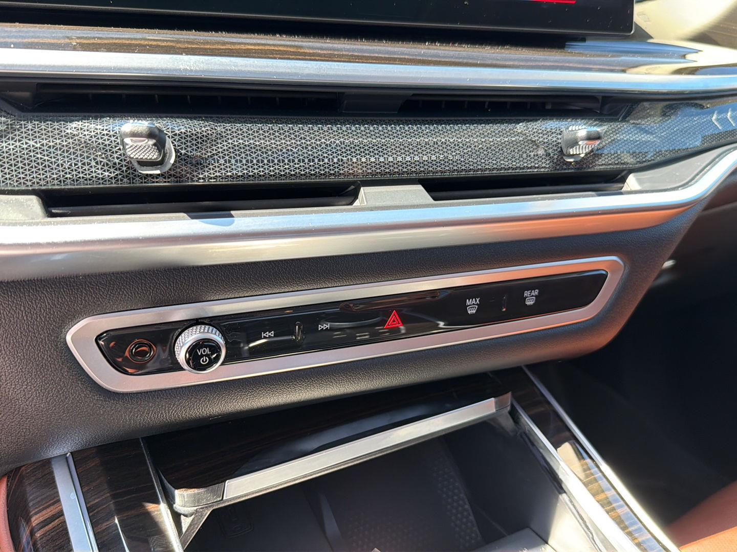 Used 2024 BMW X7 Sedan