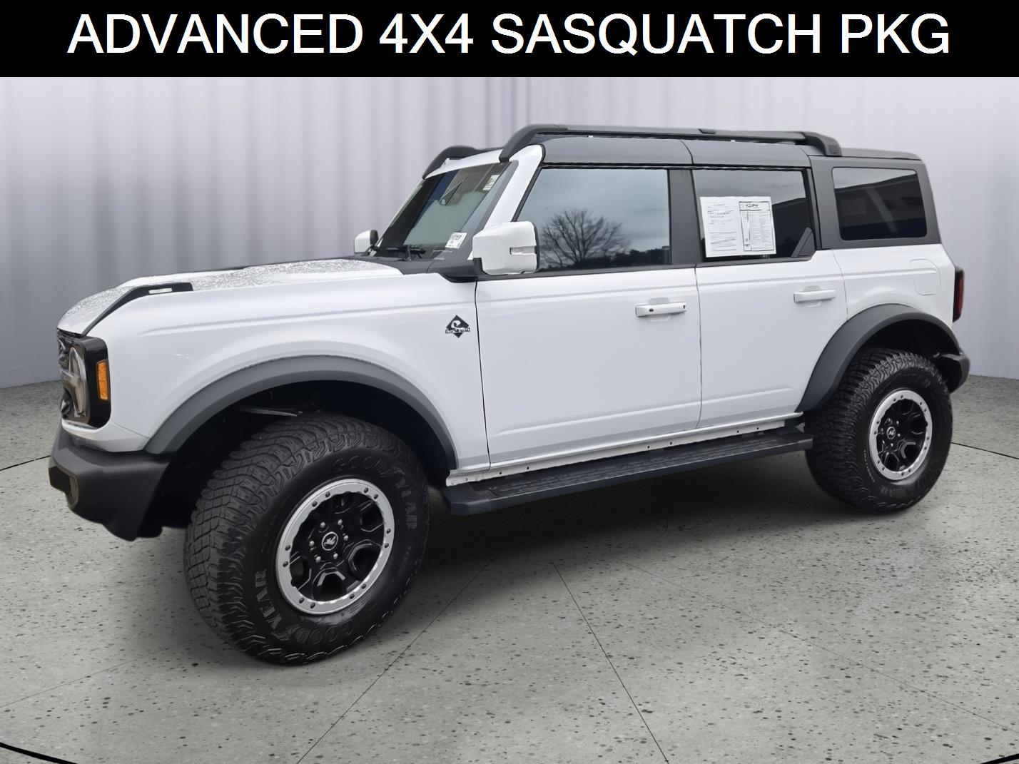 2023 Ford Bronco Outer Banks 4x4's photo