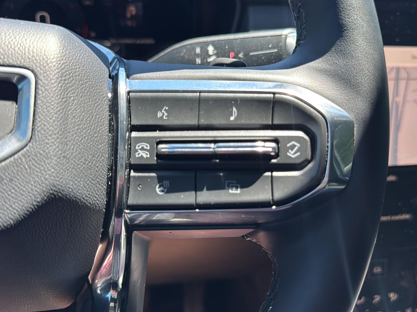 Used 2025 GMC Terrain SUV