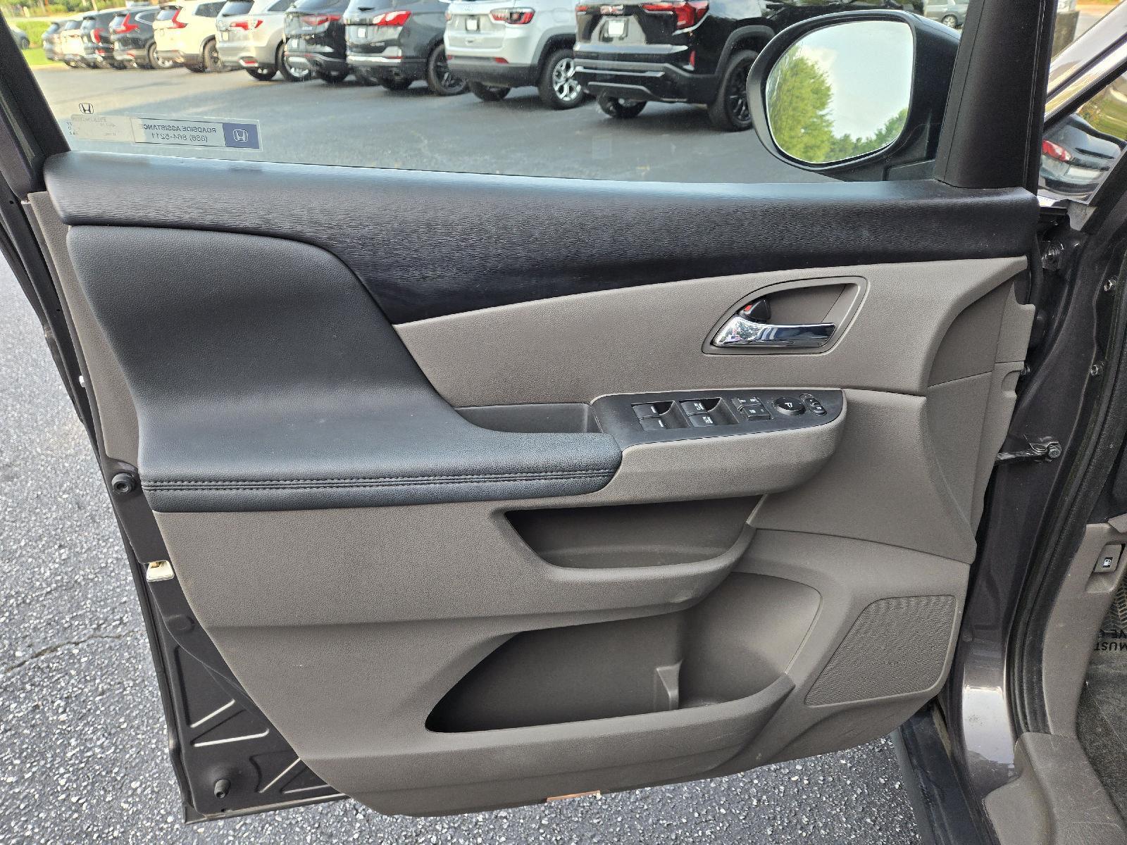 Used 2017 Honda Odyssey Van