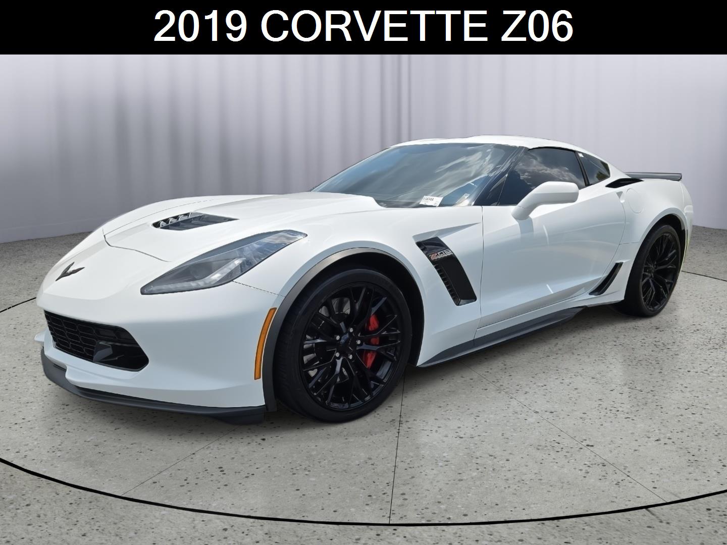Arctic White 2019 Chevrolet Corvette Coupe Rear-Wheel Drive 8-Speed Automatic