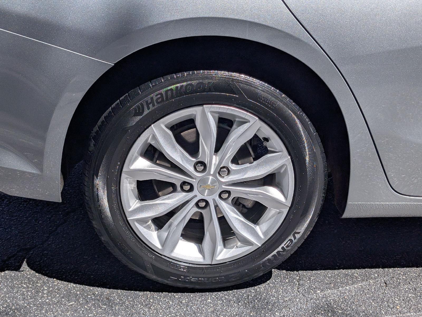 Used 2025 Chevrolet Malibu Sedan