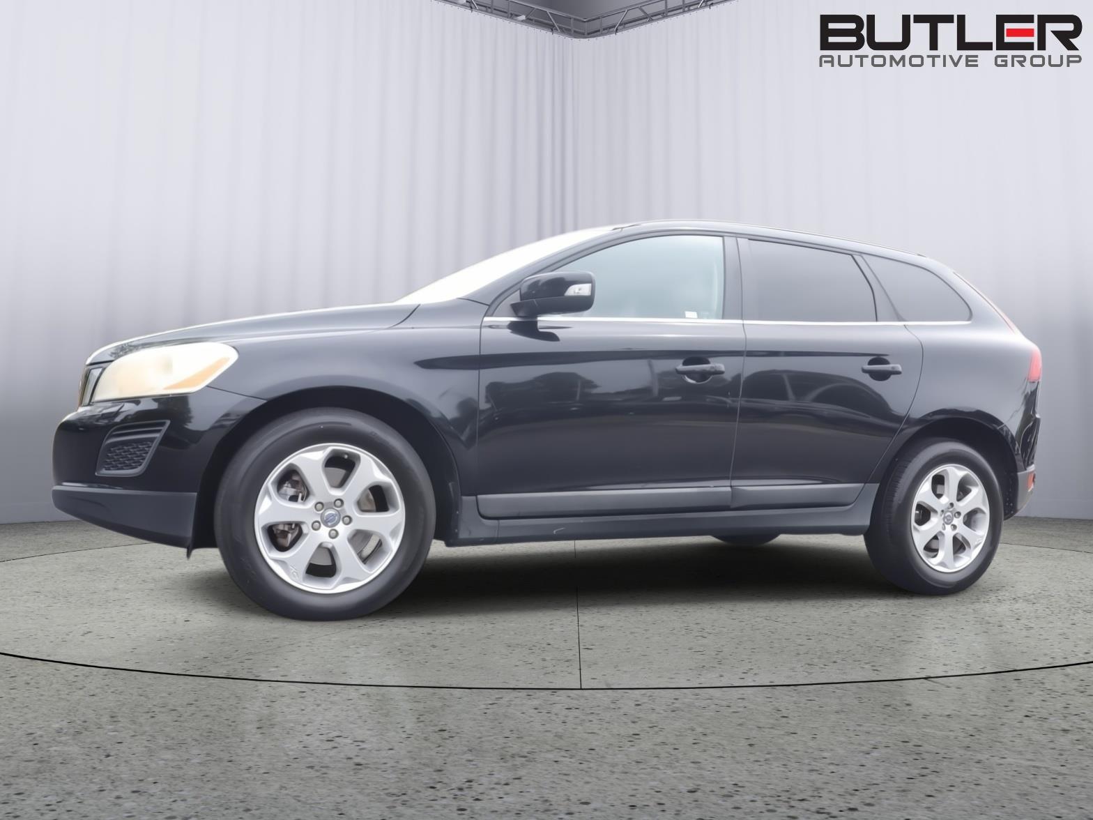 Black Sapphire Metallic 2013 Volvo XC60 3.2 Premier AWD SUV / Crossover All-Wheel Drive Automatic