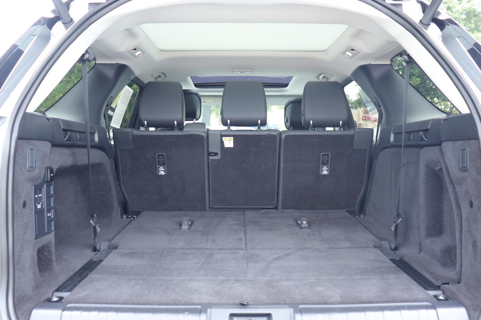 Used 2024 Land rover Discovery SUV