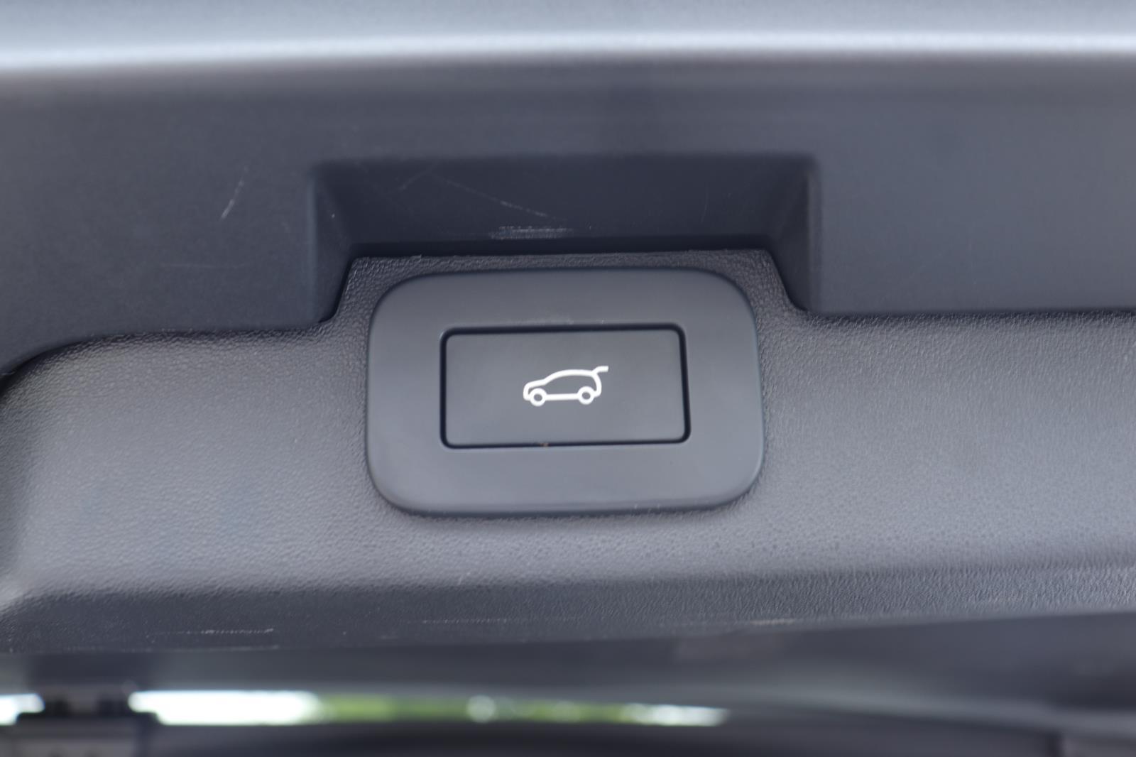 Used 2024 Land rover Discovery SUV