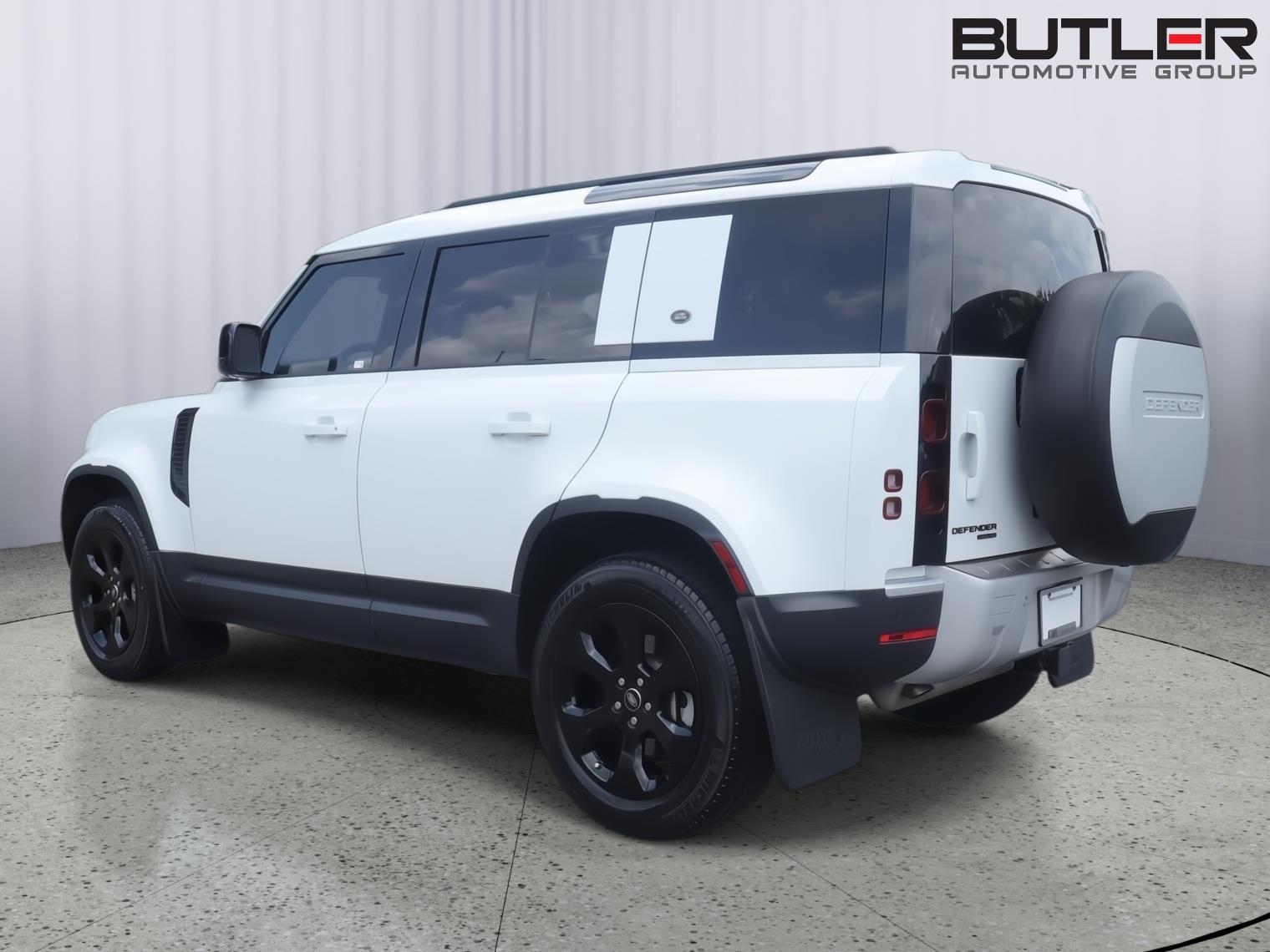 Used 2020 Fuji White Land Rover HSE image 4