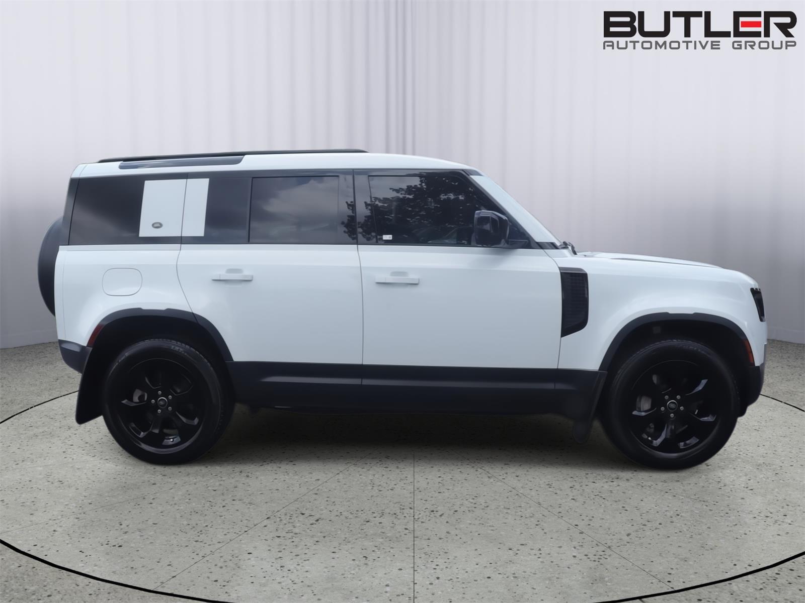 Used 2020 Fuji White Land Rover HSE image 8