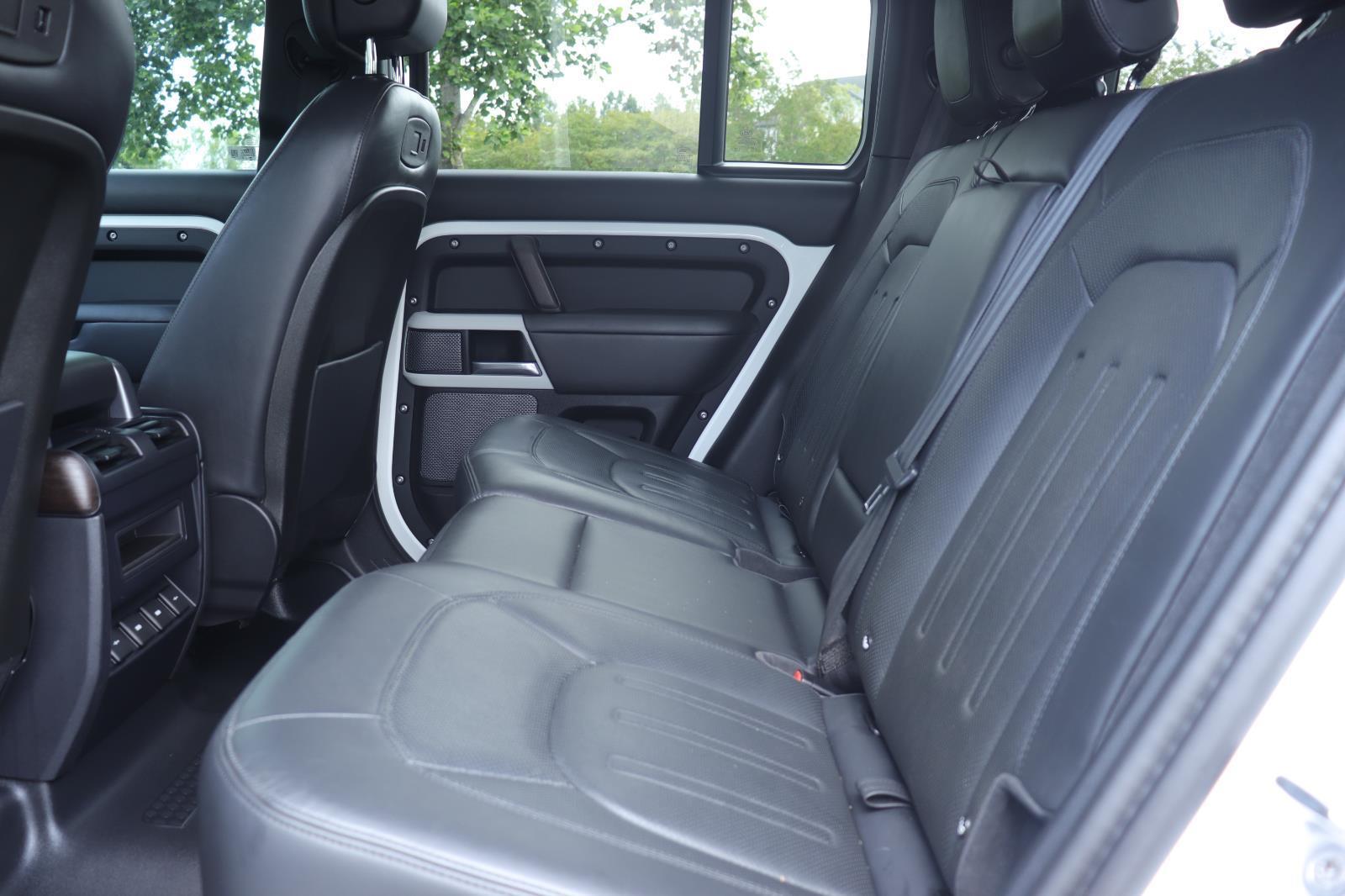 Used 2020 Fuji White Land Rover HSE image 13