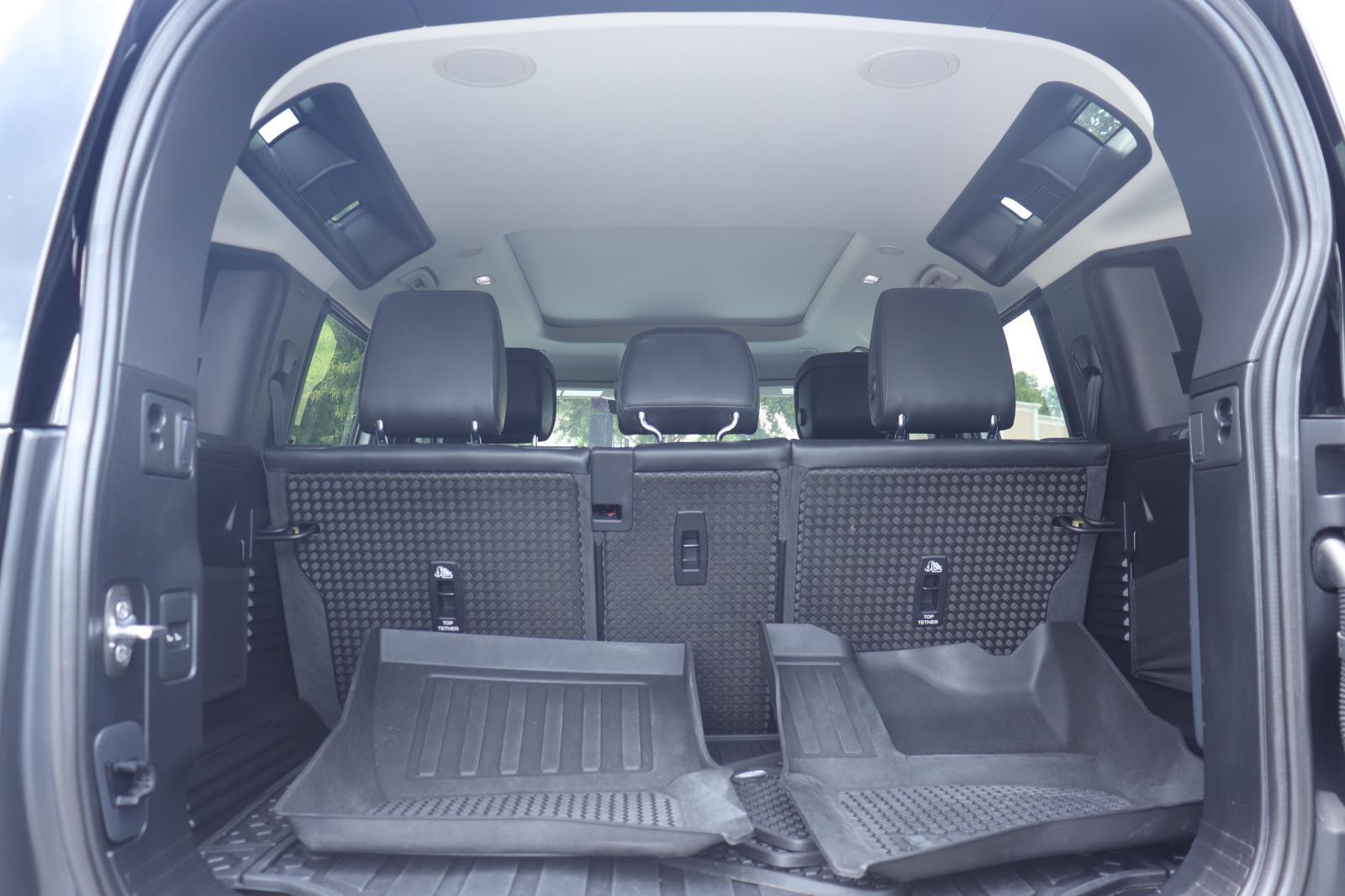 Used 2020 Fuji White Land Rover HSE image 17