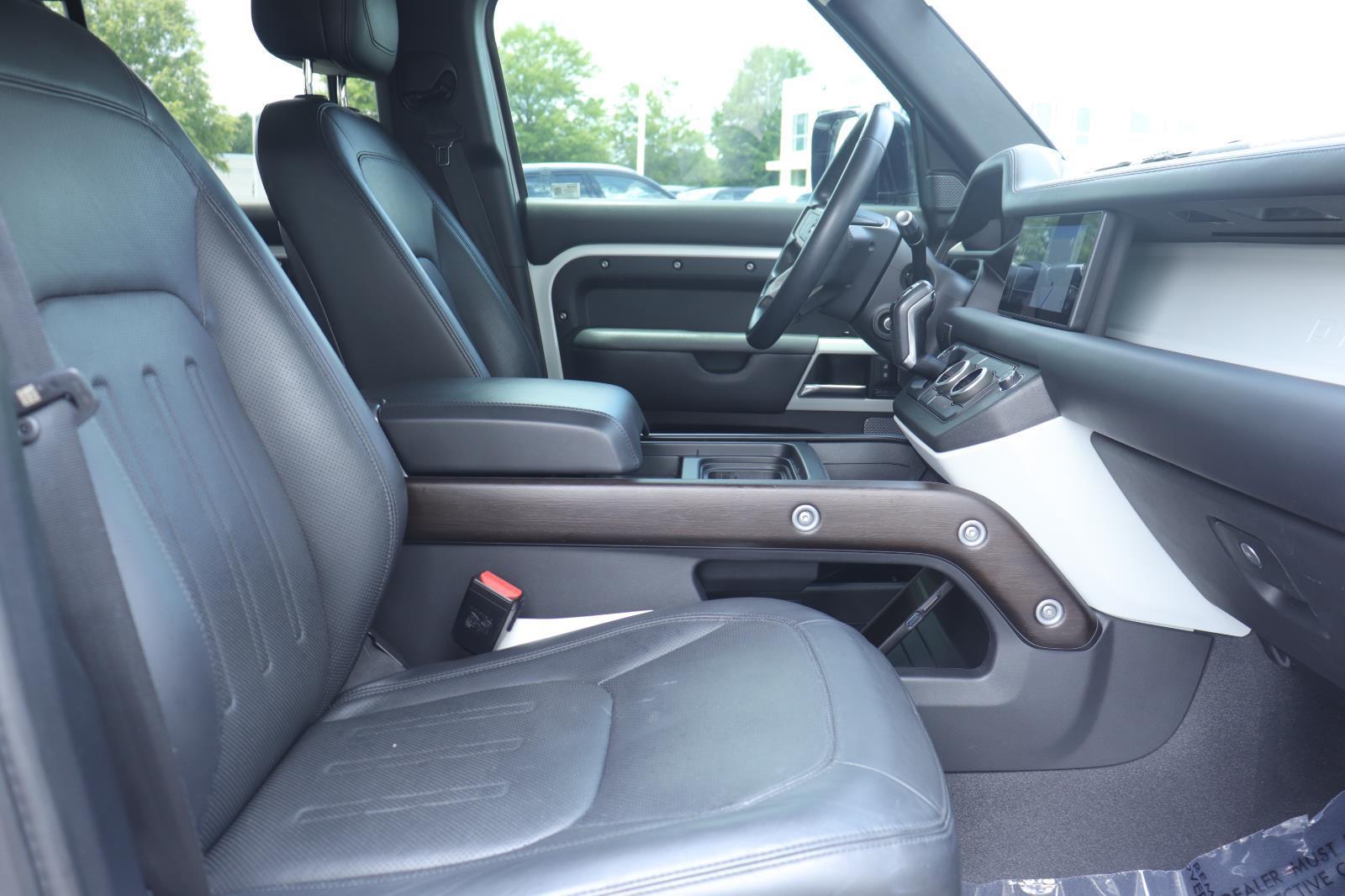 Used 2020 Fuji White Land Rover HSE image 19