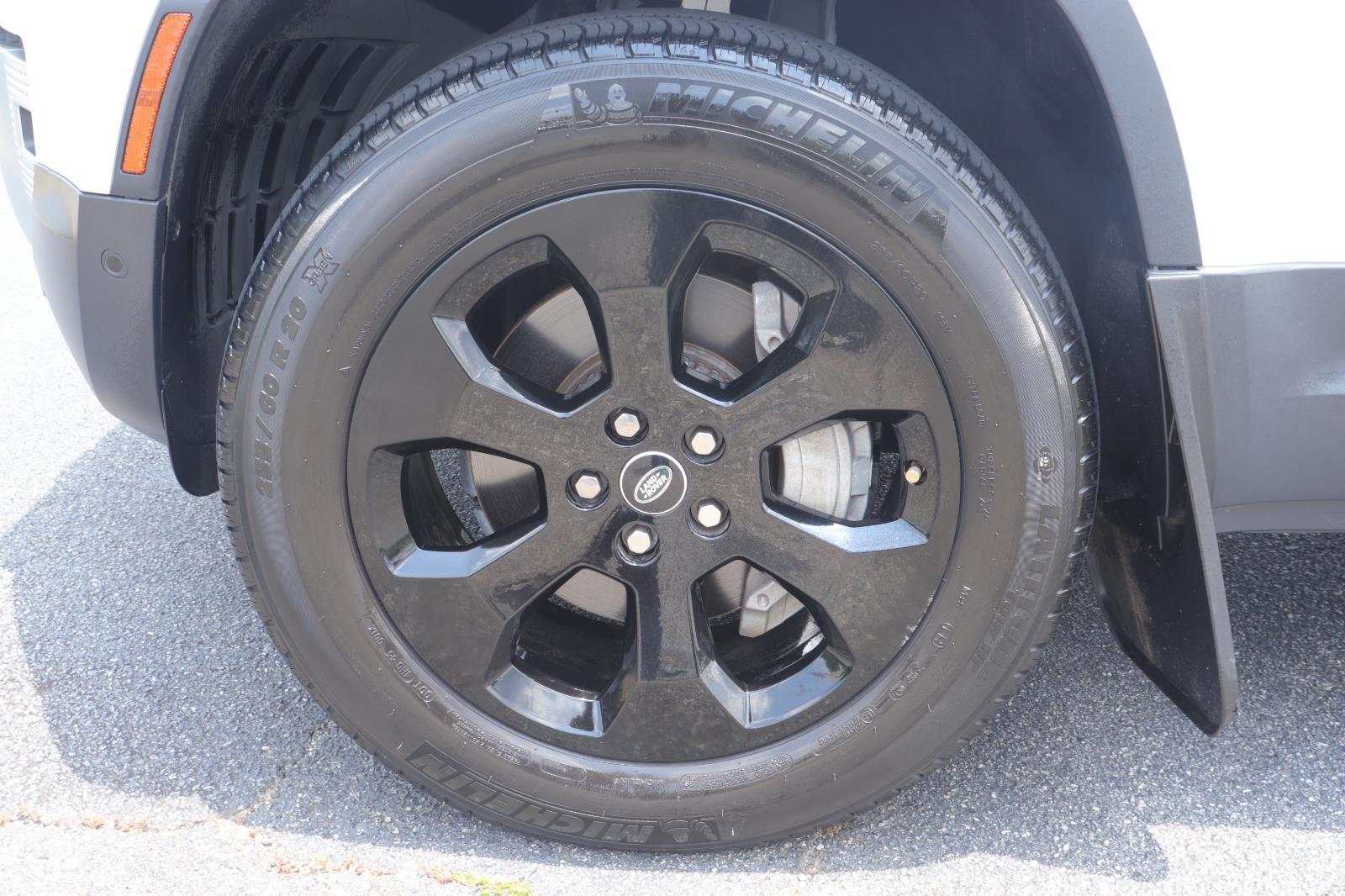 Used 2020 Fuji White Land Rover HSE image 36