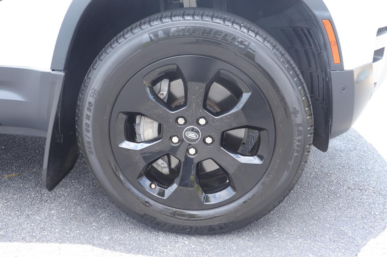 Used 2020 Fuji White Land Rover HSE image 38