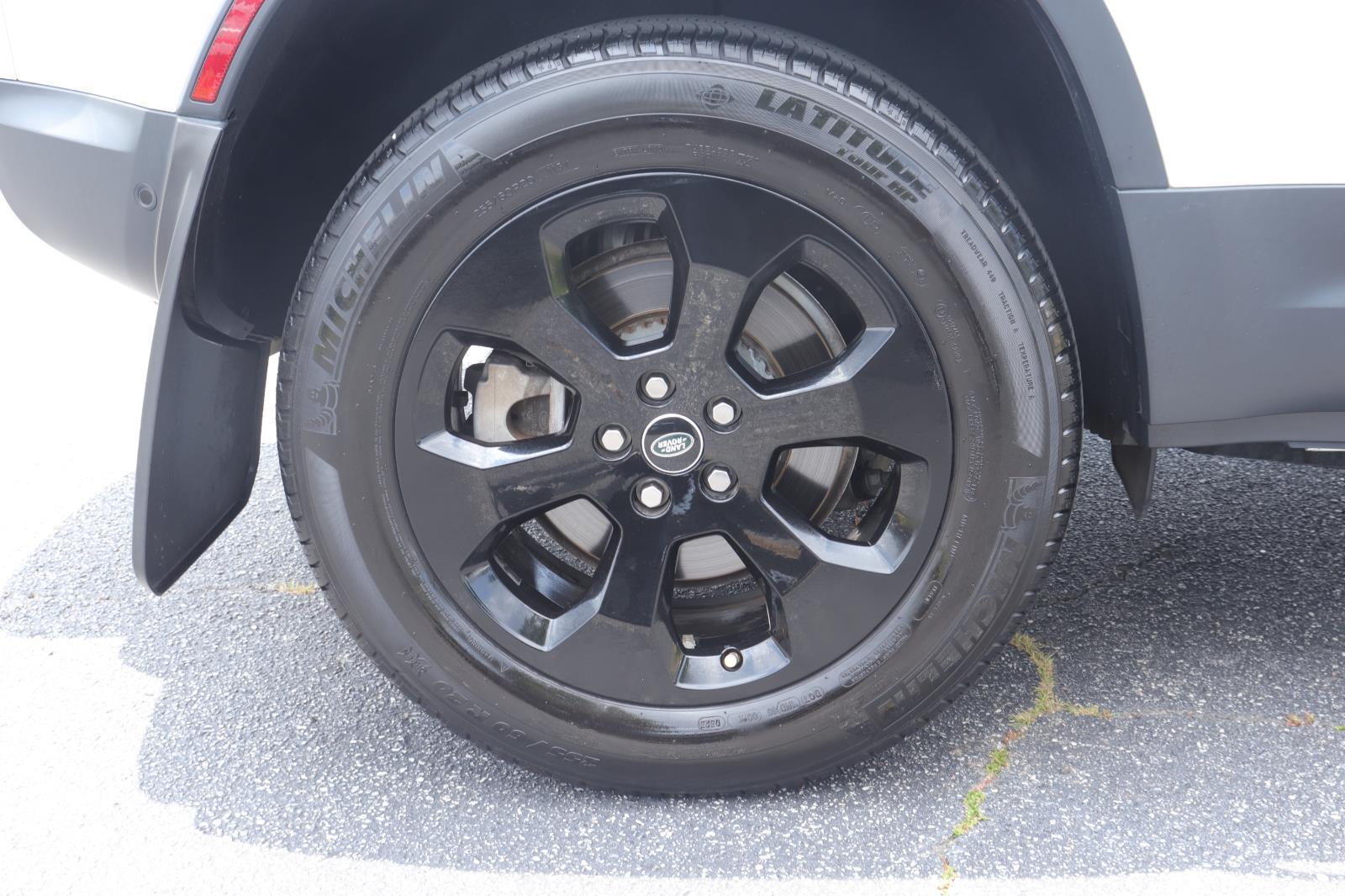 Used 2020 Fuji White Land Rover HSE image 39