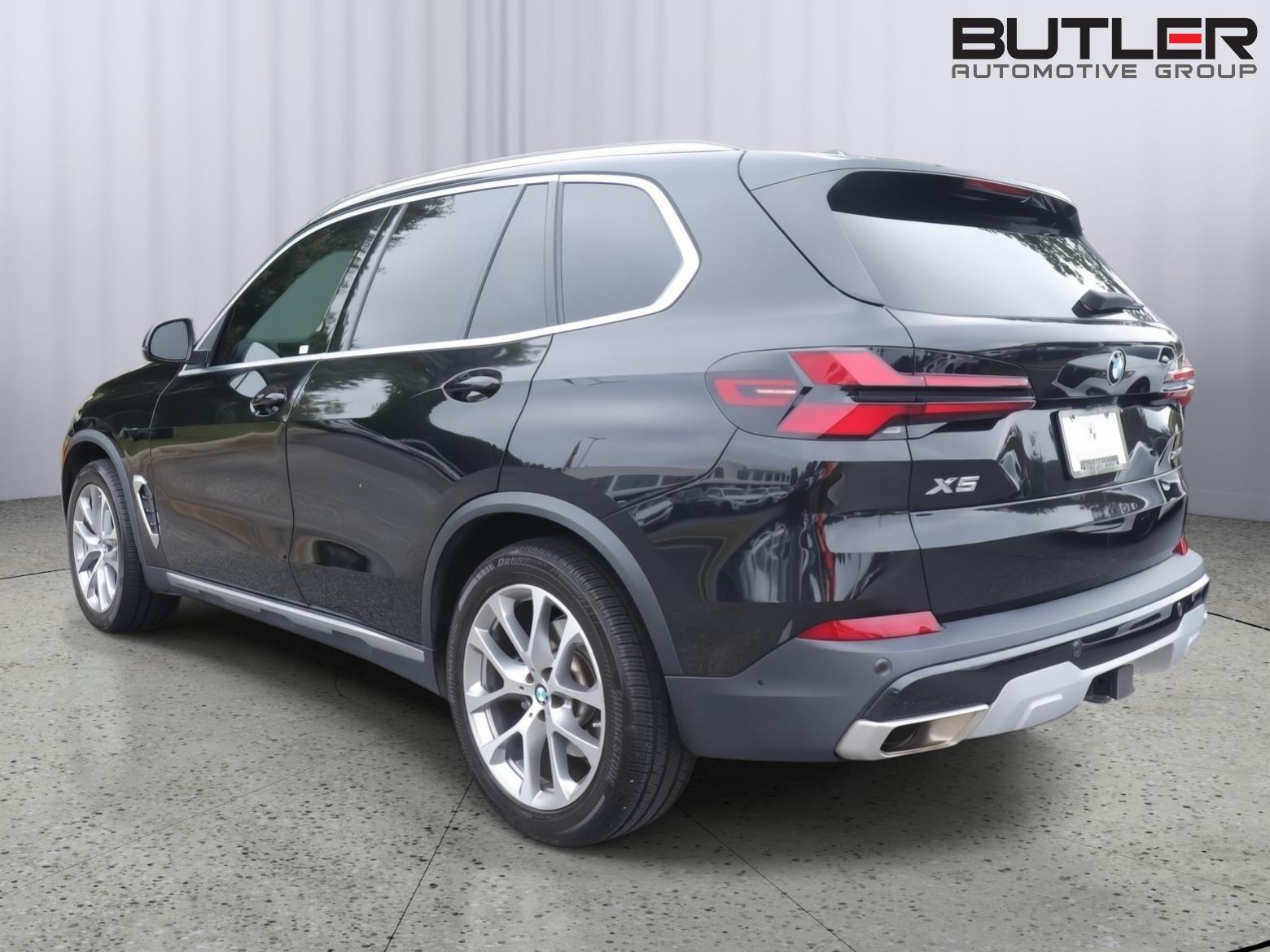 Used 2024 BMW X5 Sedan