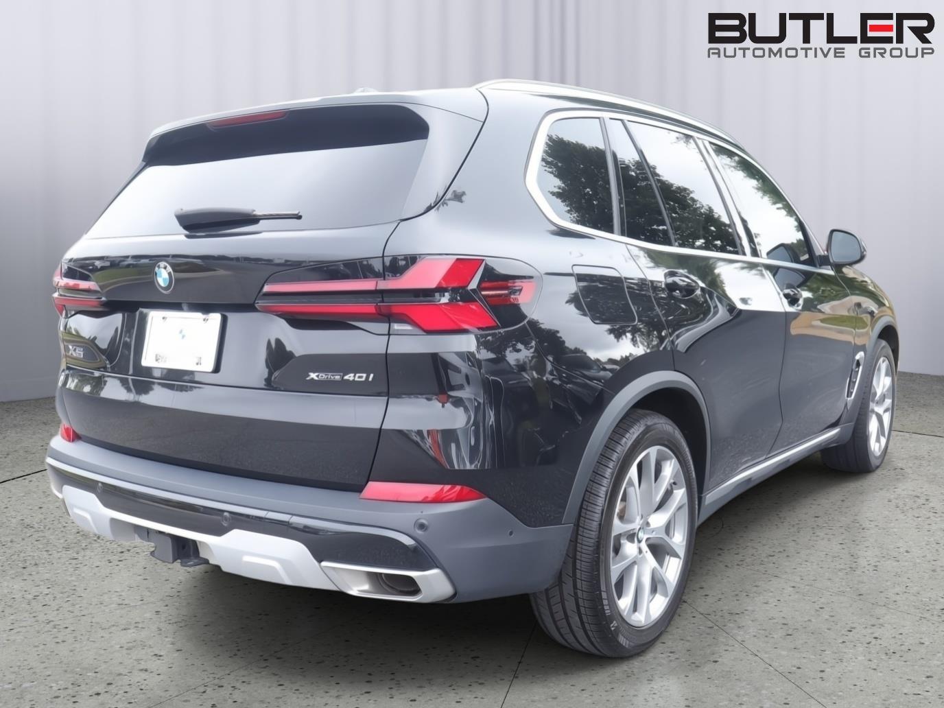 Used 2024 BMW X5 Sedan