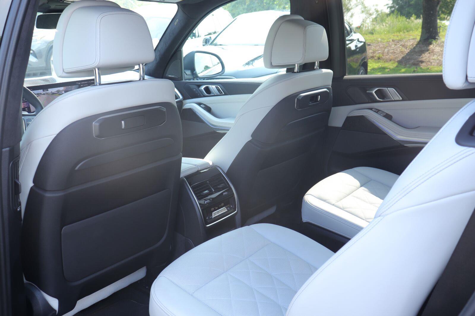 Used 2024 BMW X7 Sedan